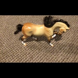 Beautiful Breyer horse.